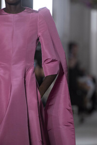 valentino-hc-clp-rs19-0111.thumb.jpg.0b4957090312cf7089efc5cb1dcf269e.jpg
