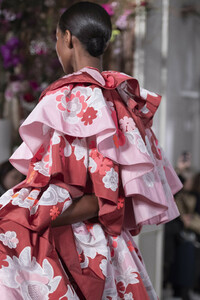 valentino-hc-clp-rs19-0563.thumb.jpg.d8dd9aff511af504298d9ffa87fac40f.jpg