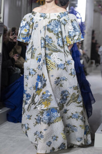 valentino-hc-clp-rs19-0660.thumb.jpg.ab5cb526fed80ed5ea5f2163c12583ea.jpg