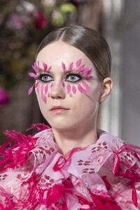 valentino-hc-clp-rs19-0728.thumb.jpg.47985df614514ea929999370aeee23e1.jpg
