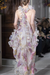 valentino-hc-clp-rs19-0789.thumb.jpg.2d8def5cd7357feb0cd23d4d2691746b.jpg