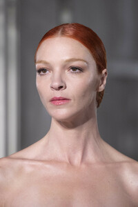 valentino-hc-clp-rs19-1011.thumb.jpg.b7d3a190812ff08c6e781d76fb5aaacf.jpg