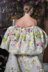 valentino-hc-clp-rs19-1086.thumb.jpg.e0244be384ca4f6749a19207b83f0deb.jpg