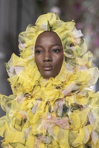 valentino-hc-clp-rs19-1255.thumb.jpg.4ef23fc0f9ed0f32a07cb60533fa815b.jpg