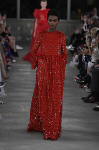 valentino-pf-2019-087(1).thumb.jpg.a666413fa6c8f6b987ce4daacbd46496.jpg