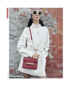 valentino.thumb.png.389d5274f17034b7bc66e8a7c87b3d87.png