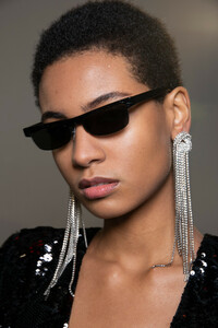 vauthier-hc-bks-v-rs19-8221.thumb.jpg.2ef9d7b9ba65580444c287910e8d3b9e.jpg