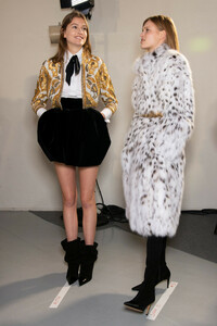 vauthier-hc-bks-v-rs19-8356.thumb.jpg.a803217f2c8d1eb7fcc5695559b64e10.jpg