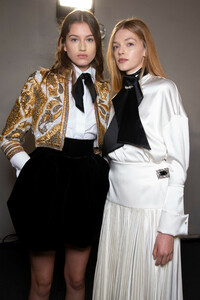 vauthier-hc-bks-v-rs19-8489.thumb.jpg.4df0a742cf1c8c7209d1a00992d8460d.jpg
