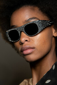 vauthier-hc-bks-v-rs19-8505.thumb.jpg.0acfeb6643f8698f22164f95c6410169.jpg