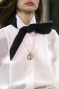 vauthier-hc-clp-rs19-1134.thumb.jpg.c287bbaa5396b3e5e84f0b2e3c054afb.jpg