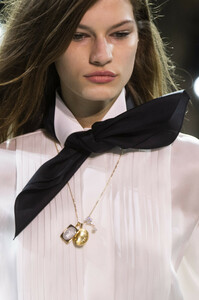 vauthier-hc-clp-rs19-1140.thumb.jpg.ff7ece428b8a5c14c69d0c2912b44339.jpg