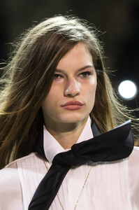 vauthier-hc-clp-rs19-1141.thumb.jpg.1841bfdd2f3b515516360eea246c13ef.jpg