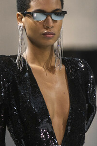 vauthier-hc-clp-rs19-1307.thumb.jpg.0e46001db29d0c96ec9aa37c589e2c34.jpg