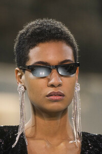 vauthier-hc-clp-rs19-1315.thumb.jpg.8c7b88cc55f0462652b6532c7afe9362.jpg