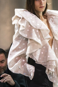 vauthier-hc-clp-rs19-1370.thumb.jpg.18095887470623a6ecb6c5ec0bbf78f1.jpg