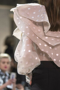 vauthier-hc-clp-rs19-1403.thumb.jpg.27d61ef1b9ed0cb43c6f61cfcd2f16f1.jpg