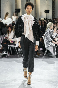 vauthier-hc-rs19-0132.thumb.jpg.924068e23a24d5e079ef3742754dc37e.jpg