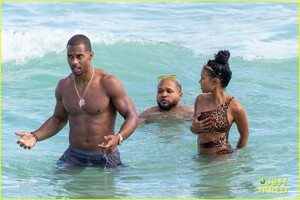 victor-cruz-karrueche-tran-miami-beach-06.jpeg