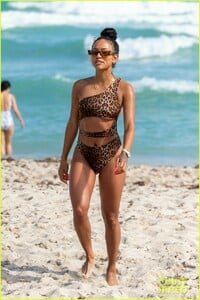 victor-cruz-karrueche-tran-miami-beach-08.jpeg