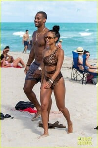 victor-cruz-karrueche-tran-miami-beach-10.jpeg