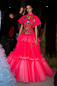 viktor-e-rolf-hc-bks-v-rs19-9535.thumb.jpg.65ad3bbdc30cbbafb29c031e04ffea77.jpg