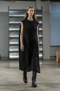 00006-The-Row-Fall-2019-ready-to-wear.thumb.jpg.b622caf0bd328aafd1c91339846f0f63.jpg