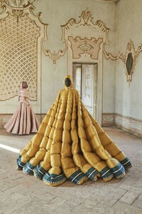 00007-MONCLER-PIERPAOLO-PICCIOLI-FALL-2019-READY-TO-WEAR.thumb.jpg.c577e29a7a0a8a6e1bf5a25249403a19.jpg