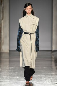 00009-gabriele-colangelo-fall-2019-ready-to-wear-CREDIT-Yannis-Vlamos.thumb.JPG.d2456c85d943173a8ffd47366231102e.JPG
