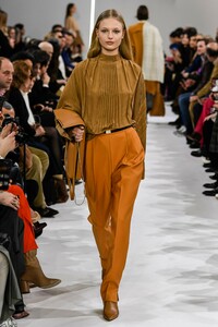 00010-GIADA-FALL-2019-READY-TO-WEAR.thumb.jpg.ef3de936cadceae612fa9bd0bbe08c04.jpg