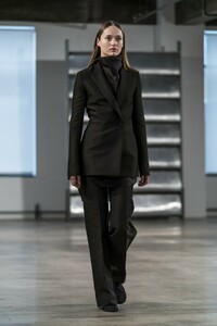 00019-The-Row-Fall-2019-ready-to-wear.thumb.jpg.bfc74d1bf05231bfdfe947b43b161bb4.jpg