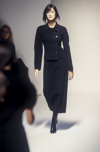 0_jil-sander-fw-1993-1_html.thumb.JPEG.4055965f7087d59fac0e41639d5e2058.JPEG