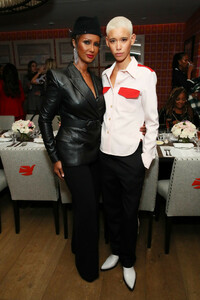 Iman+InStyle+Badass+Women+Dinner+Hosted+Taraji+8pL-Wwg79lJx.jpg