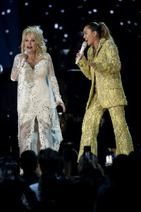 Miley+Cyrus+61st+Annual+Grammy+Awards+Show+hH2s4Ligoi7x.jpg