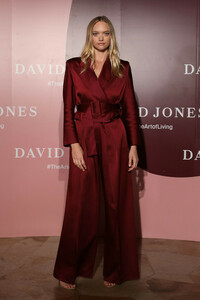 Gemma+Ward+David+Jones+AW19+Season+Launch+KlbBBvdjFvFx.jpg