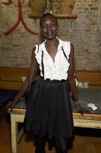 Alek+Wek+Aerie+Celebrates+AerieREAL+Role+Models+SWXCqOkGzwTx.jpg