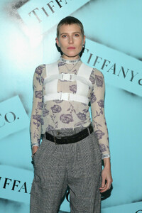Dree+Hemingway+Tiffany+Co+Modern+Love+Photography+6eMuYeaPWjXx.jpg
