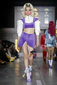 Mariana Zaragoza GCDS Fall 2019 RTW MFW 1.jpg