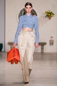 Julia Ratner Jacquemus Fall 2019 RTW PFW 1.jpg