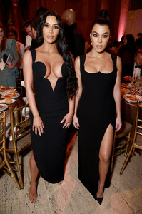 Kim+Kardashian+AmfAR+Gala+New+York+2019+jdendR-ozCzx.jpg