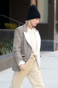         bal260219BZNimage110.jpg