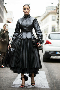 Olivia+Culpo+Ermanno+Scervino+Street+Style+qcqmNuQ60Ibx.jpg