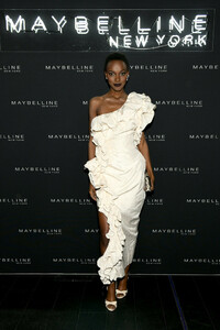 Herieth+Paul+Maybelline+New+York+Fashion+Week+rqPke9MxEOUx.jpg