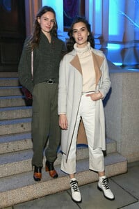 Ronja+Furrer+rag+bone+Celebrates+Fall+2019+yh8XzzaGuEax.jpg