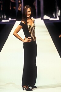 1222770546_HerveLeger1997WomenRTW62.thumb.jpg.9335e07b13a461db2798c2bfe07b8e7c.jpg