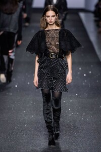 Giselle Norman Alberta Ferretti Fall 2019 RTW MFW 1.jpg