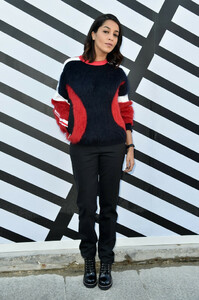 Leila+Bekhti+Louis+Vuitton+Front+Row+Paris+kiwDHjJNG2Lx.jpg