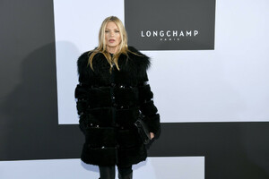 Kate+Moss+Longchamp+Fall+Winter+2019+Runway+blbGfcdWZvFx.jpg