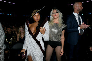 Lady+Gaga+61st+Annual+Grammy+Awards+Inside+1DuKeOIUzeFx.jpg