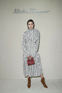 Olivia+Culpo+Salvatore+Ferragamo+Arrivals+gVzb-Oh7U_dx.jpg